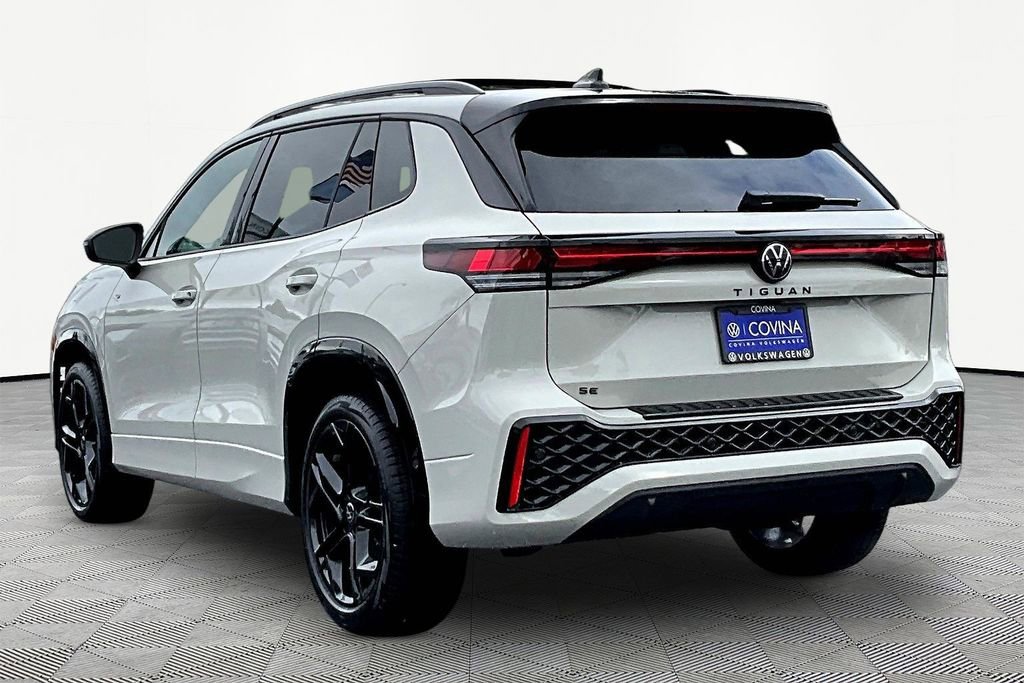 New 2026 Volkswagen Tiguan SE R-Line image 4