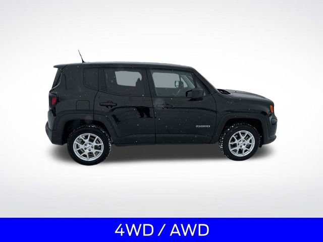 Used 2023 Jeep Renegade Latitude AWD/4WD image 11
