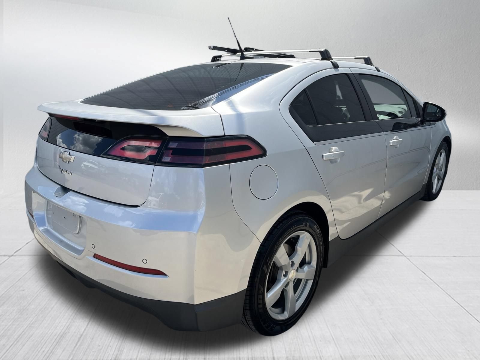 Used 2013 Chevrolet Volt Premium w/ Premium Trim Package FWD image 9