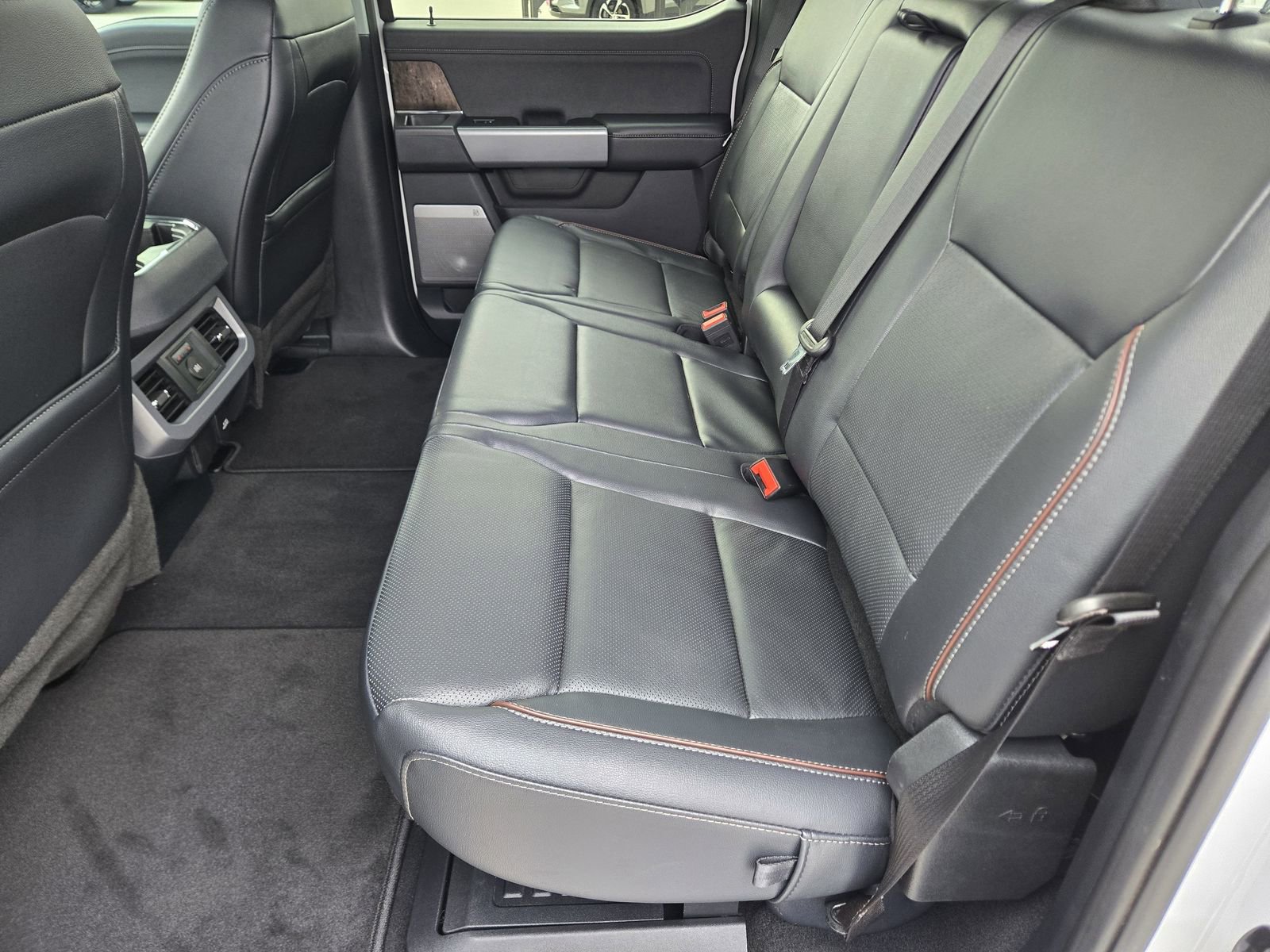 Used 2024 Ford F250 Lariat image 16