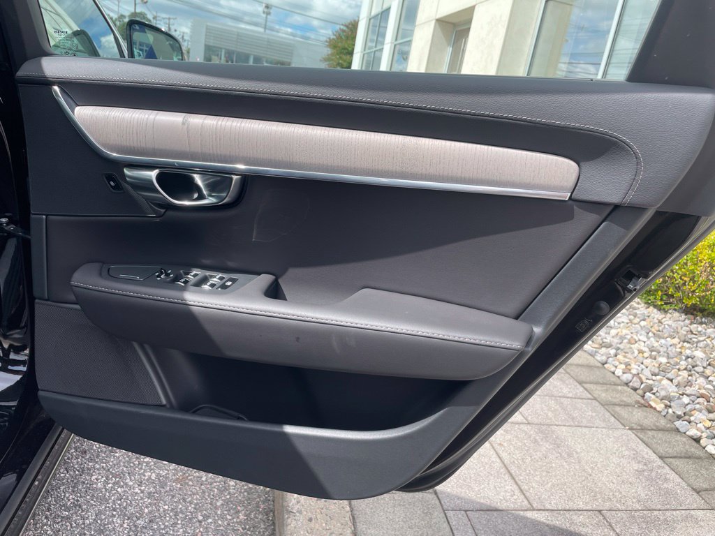 Certified 2025 Volvo S90 B6 Ultra AWD/4WD image 13