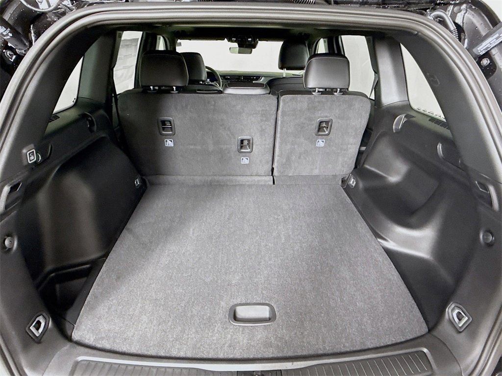 New 2025 Jeep Grand Cherokee Altitude image 27