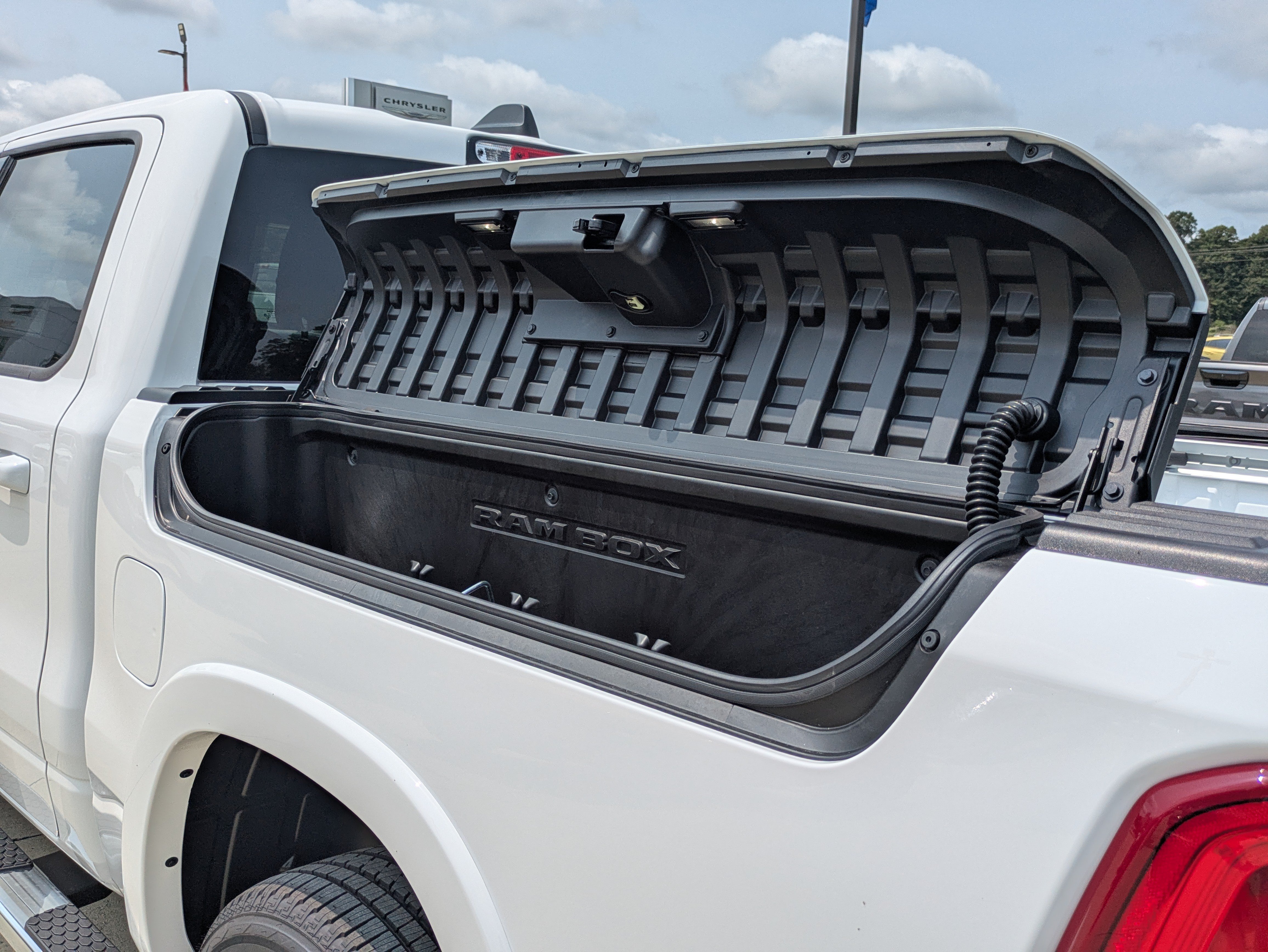 New 2026 RAM 1500 Big Horn AWD/4WD image 8