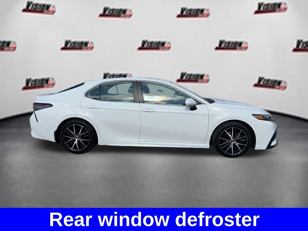 Used 2023 Toyota Camry SE w/ Cold Weather Package AWD/4WD image 4