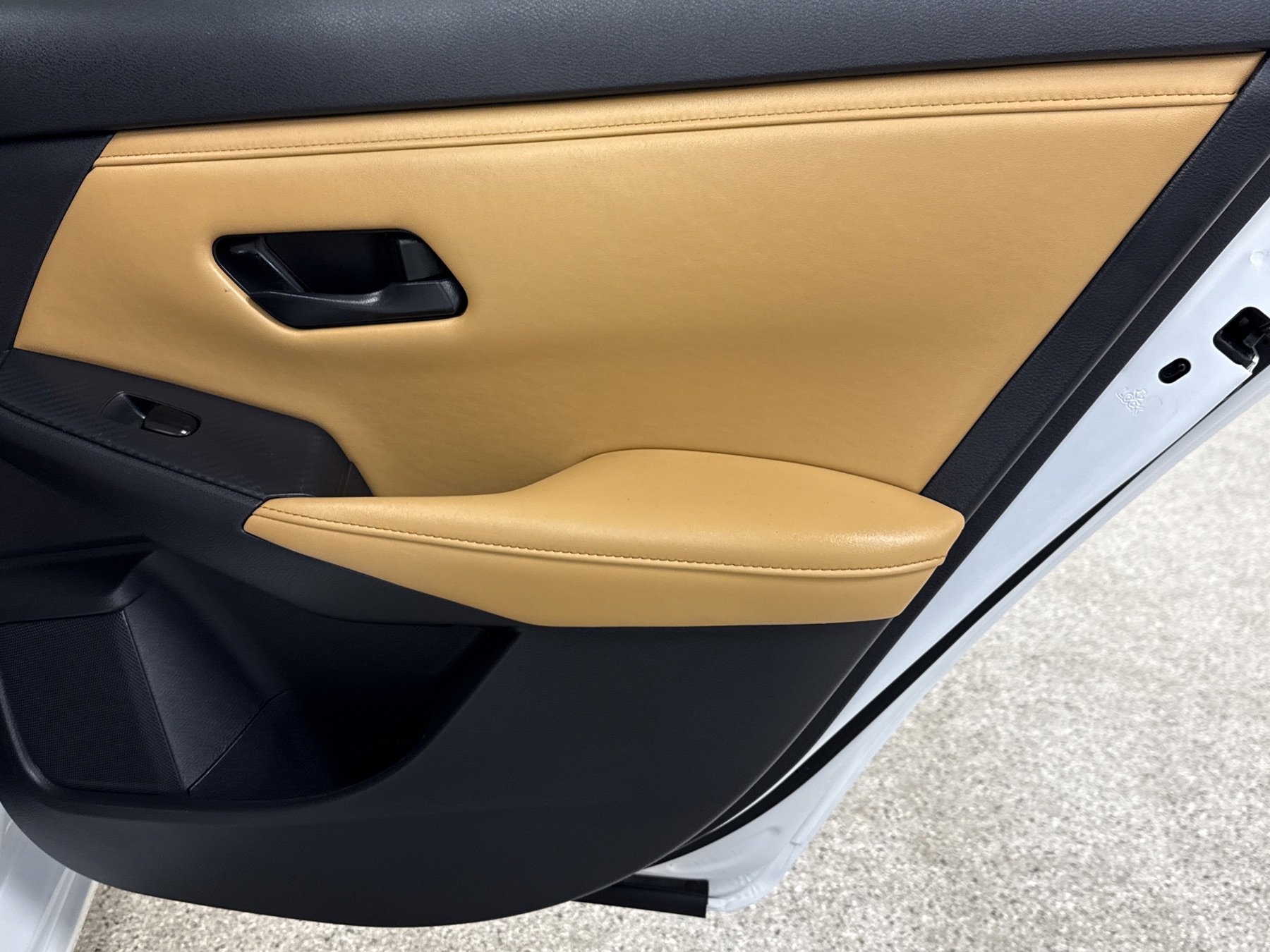 Used 2024 Nissan Sentra SV w/ SV Premium Package image 24