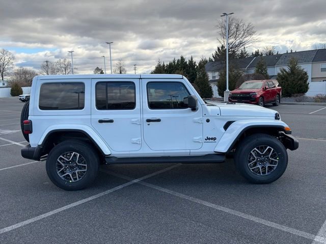New 2026 Jeep Wrangler Sahara image 9