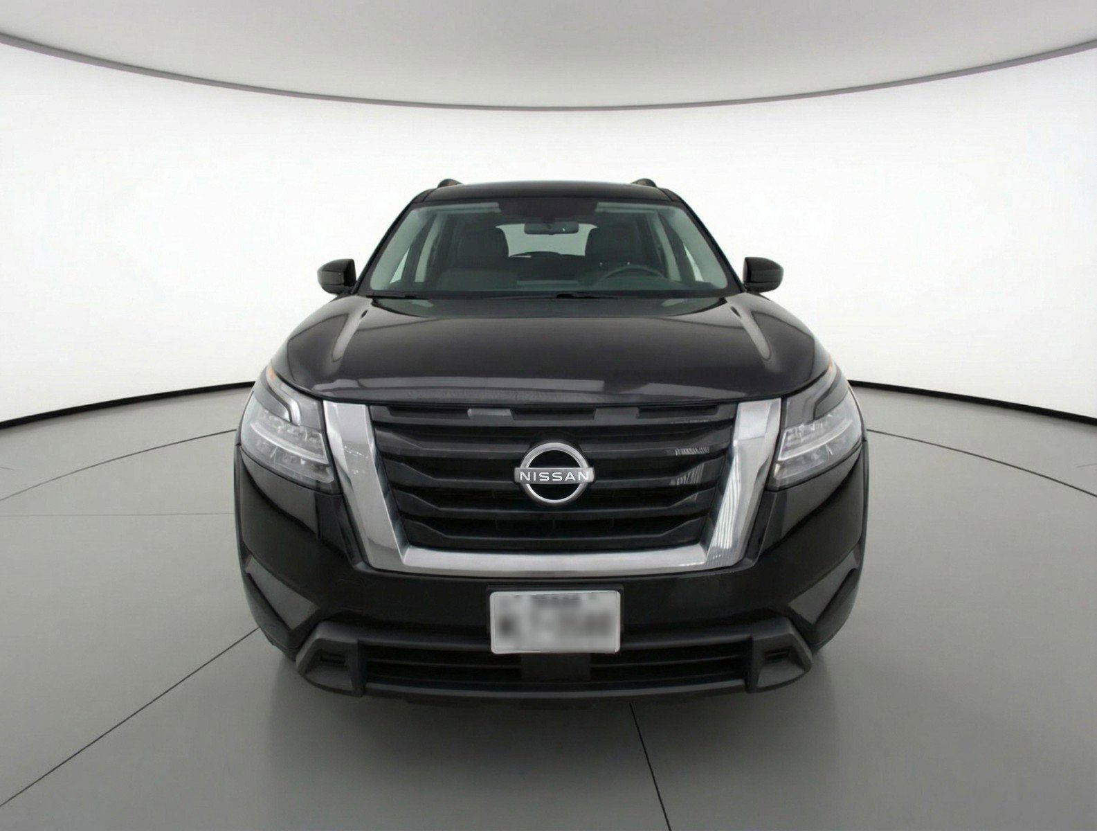 Used 2025 Nissan Pathfinder SV image 2