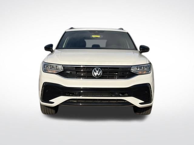 Used 2023 Volkswagen Tiguan SE R-Line FWD image 31