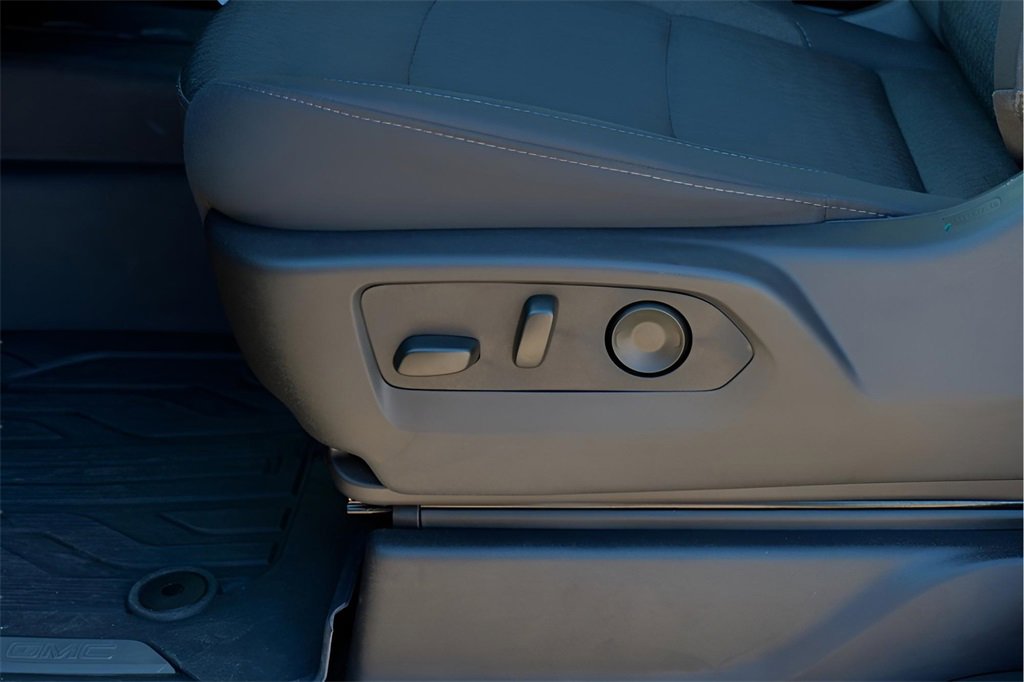 New 2026 GMC Sierra 1500 Elevation image 14