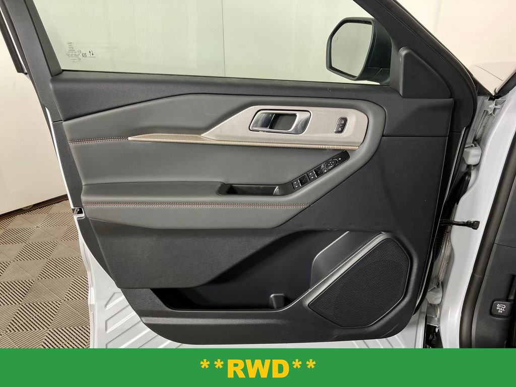 New 2026 Ford Explorer Active RWD image 22