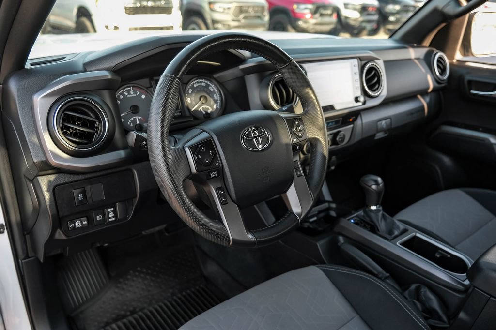 Used 2023 Toyota Tacoma TRD Off-Road image 11