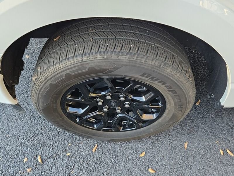 Used 2024 Ford F150 XLT w/ XLT Black Appearance Package image 18