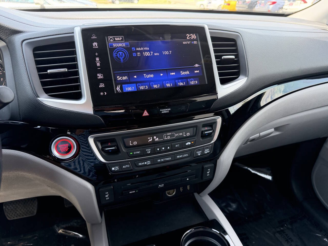 Used 2017 Honda Pilot Touring image 24