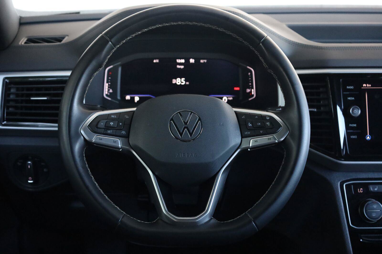Used 2022 Volkswagen Atlas Cross Sport SEL AWD/4WD image 35