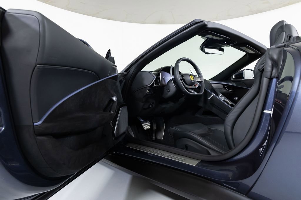 Used 2024 Ferrari Roma Spider RWD image 30