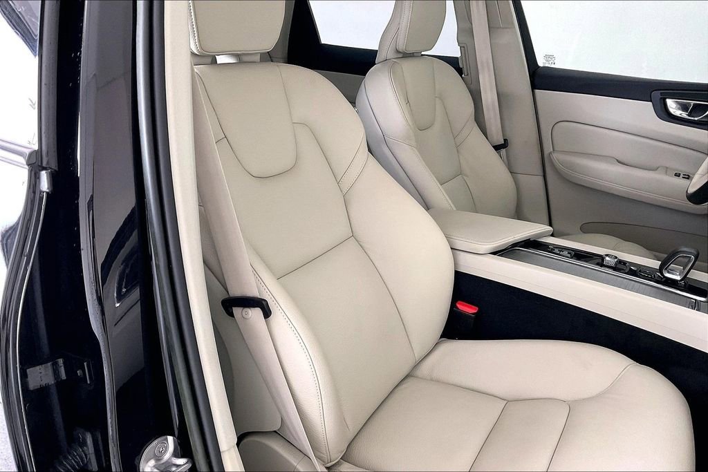 Certified 2023 Volvo XC60 B5 Plus w/ Protection Package Premier image 11