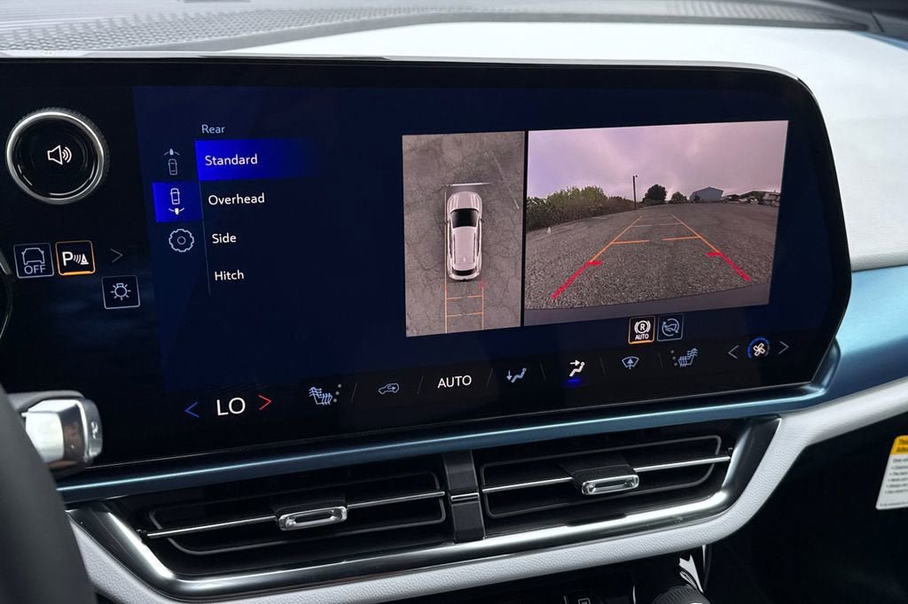 New 2026 Chevrolet Equinox EV LT w/ LPO, Blackout Package image 20