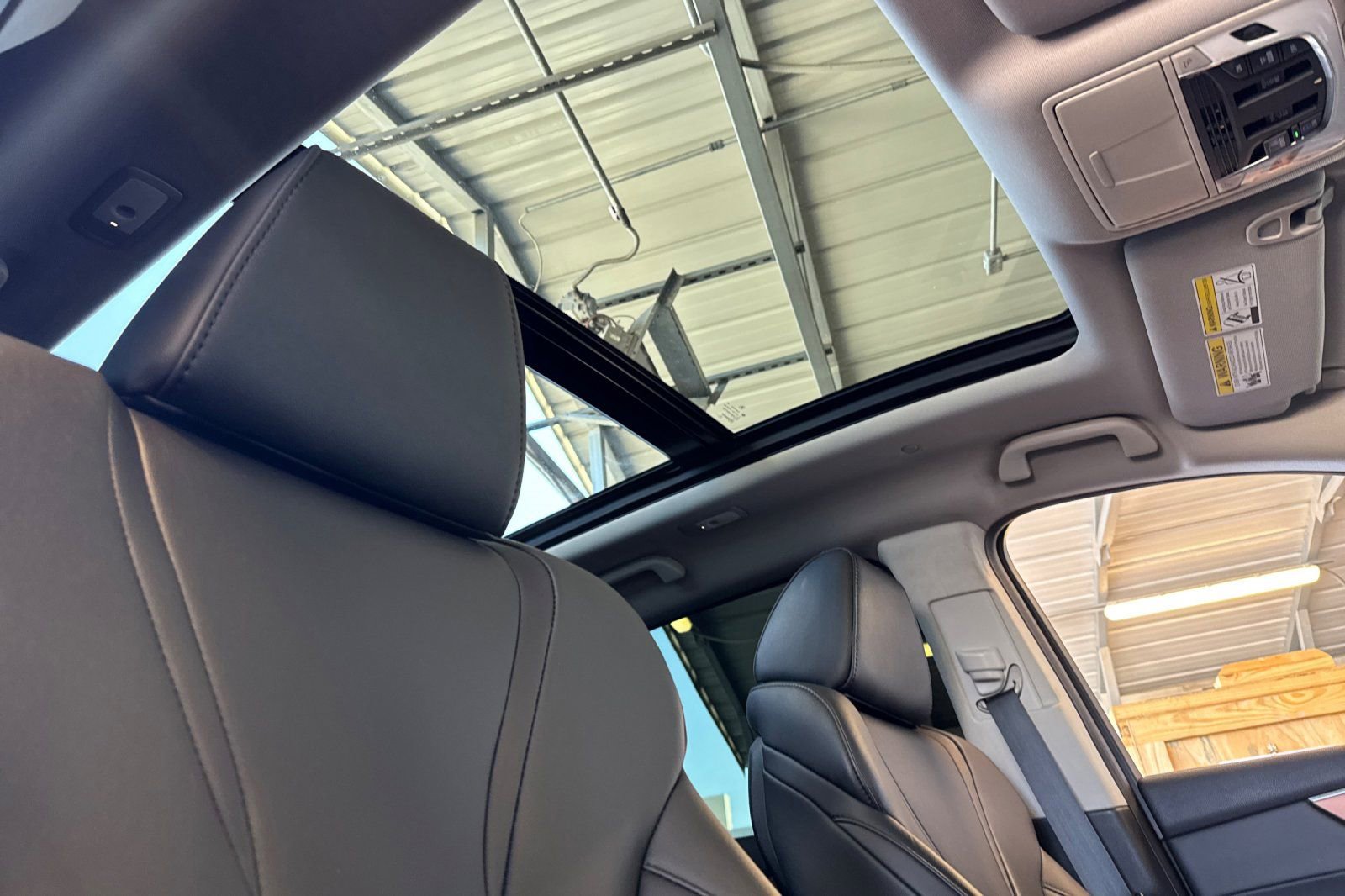 Used 2022 Acura MDX FWD image 18