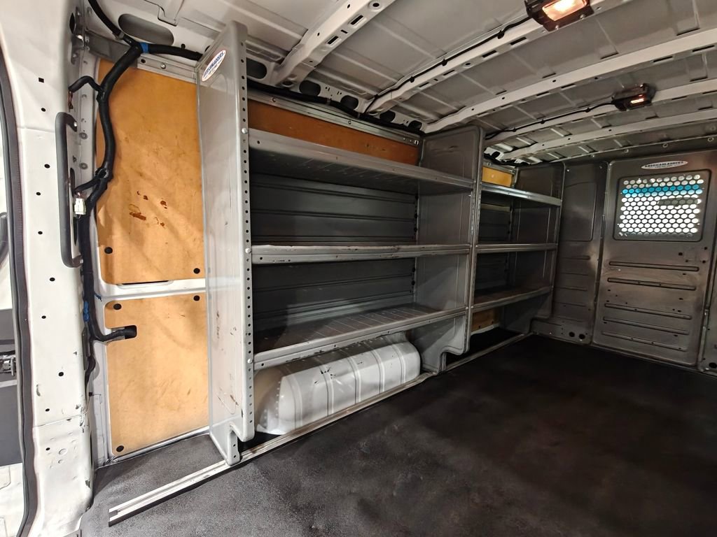 Used 2020 Nissan NV 2500 SV image 36