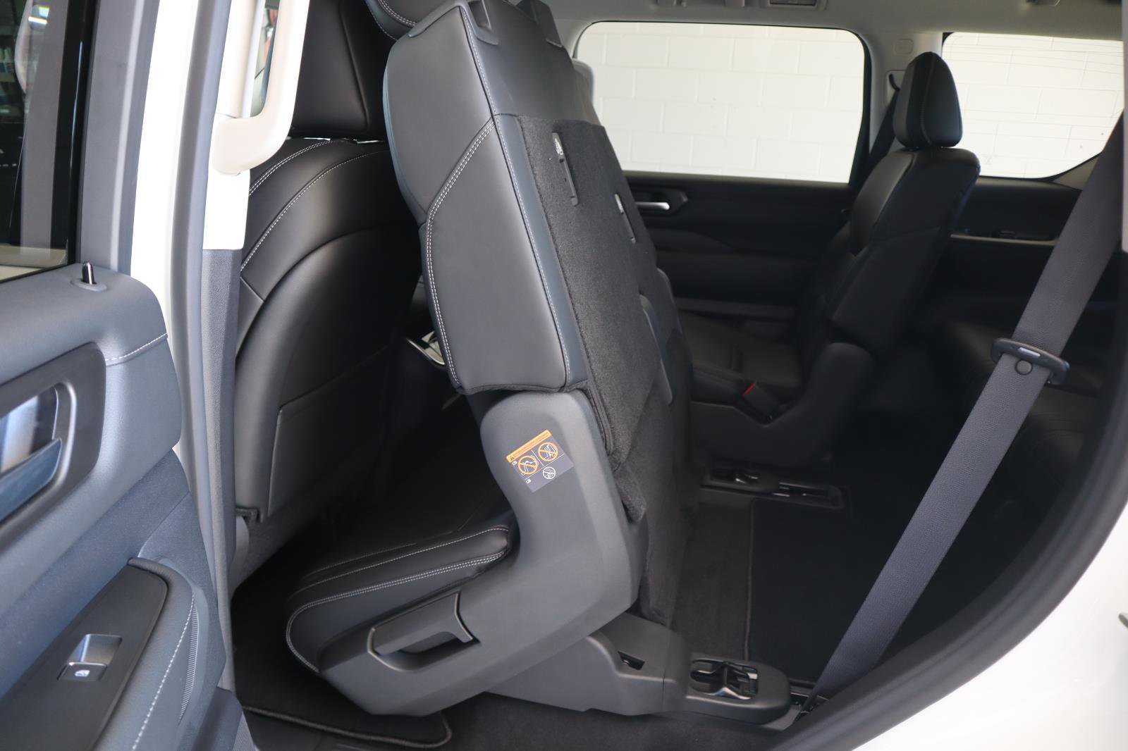 New 2026 Nissan Armada SV image 35