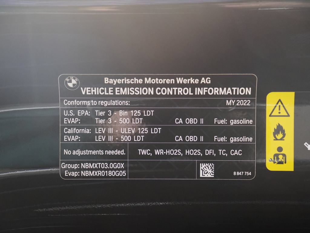 Used 2022 BMW X6 xDrive40i w/ Parking Assistance Package AWD/4WD image 34