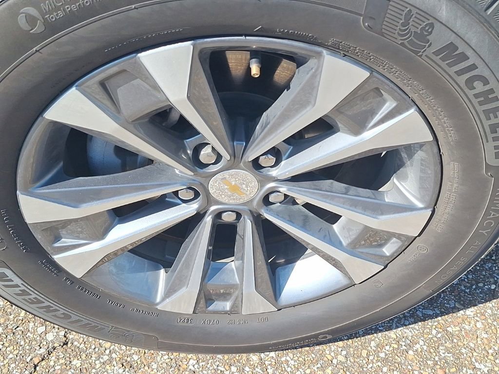 Used 2025 Chevrolet Equinox LT w/ Convenience Package II image 10