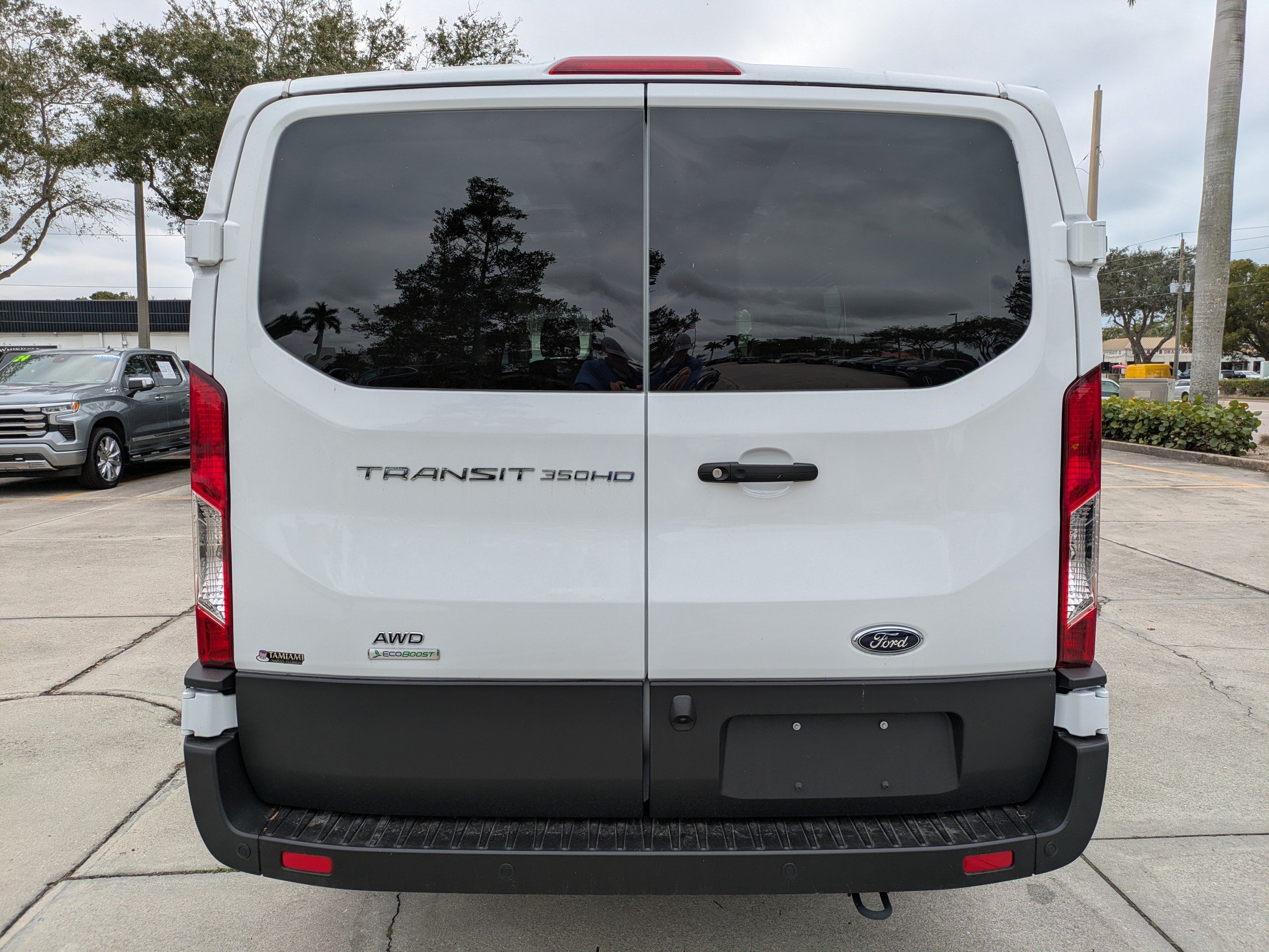 Used 2025 Ford Transit 350 148 Low Roof AWD w/ Load Area Protection Package image 5