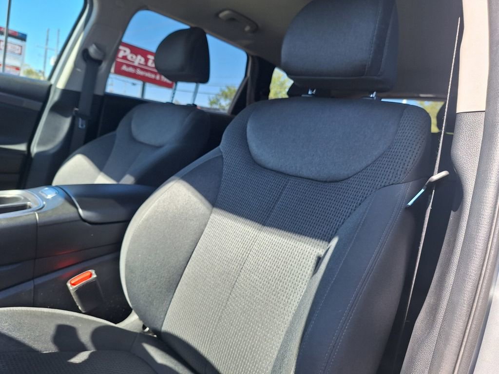 Used 2022 Hyundai Santa Fe SEL image 11