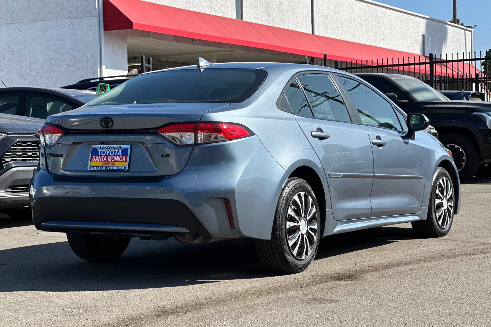 Used 2021 Toyota Corolla LE w/ Carpet Mat Package (TMS) FWD image 4