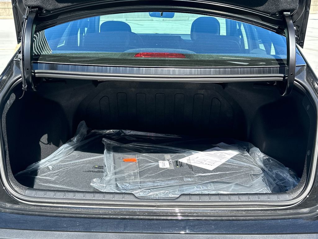 New 2025 Kia K4 LX image 5