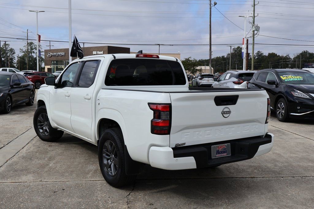 Certified 2025 Nissan Frontier SV image 2