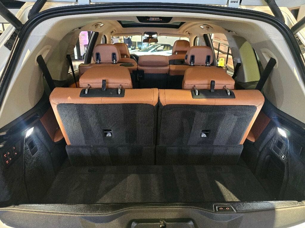 Used 2021 BMW X7 xDrive40i w/ Premium Package AWD/4WD image 26