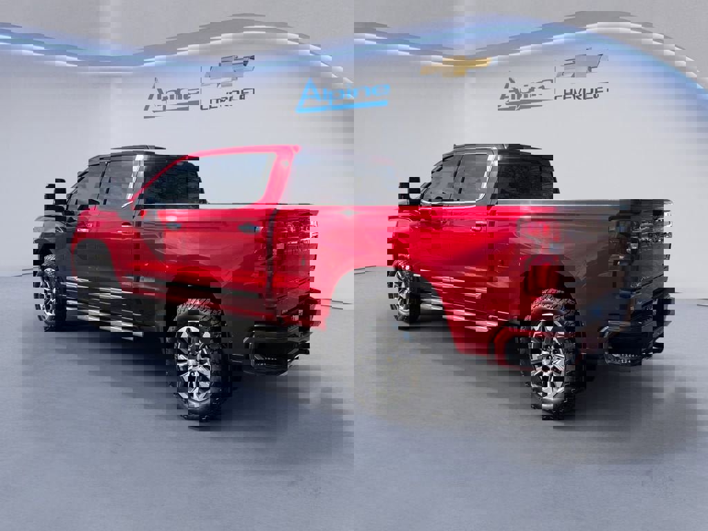 Used 2024 Chevrolet Silverado 1500 High Country w/ Technology Package image 3