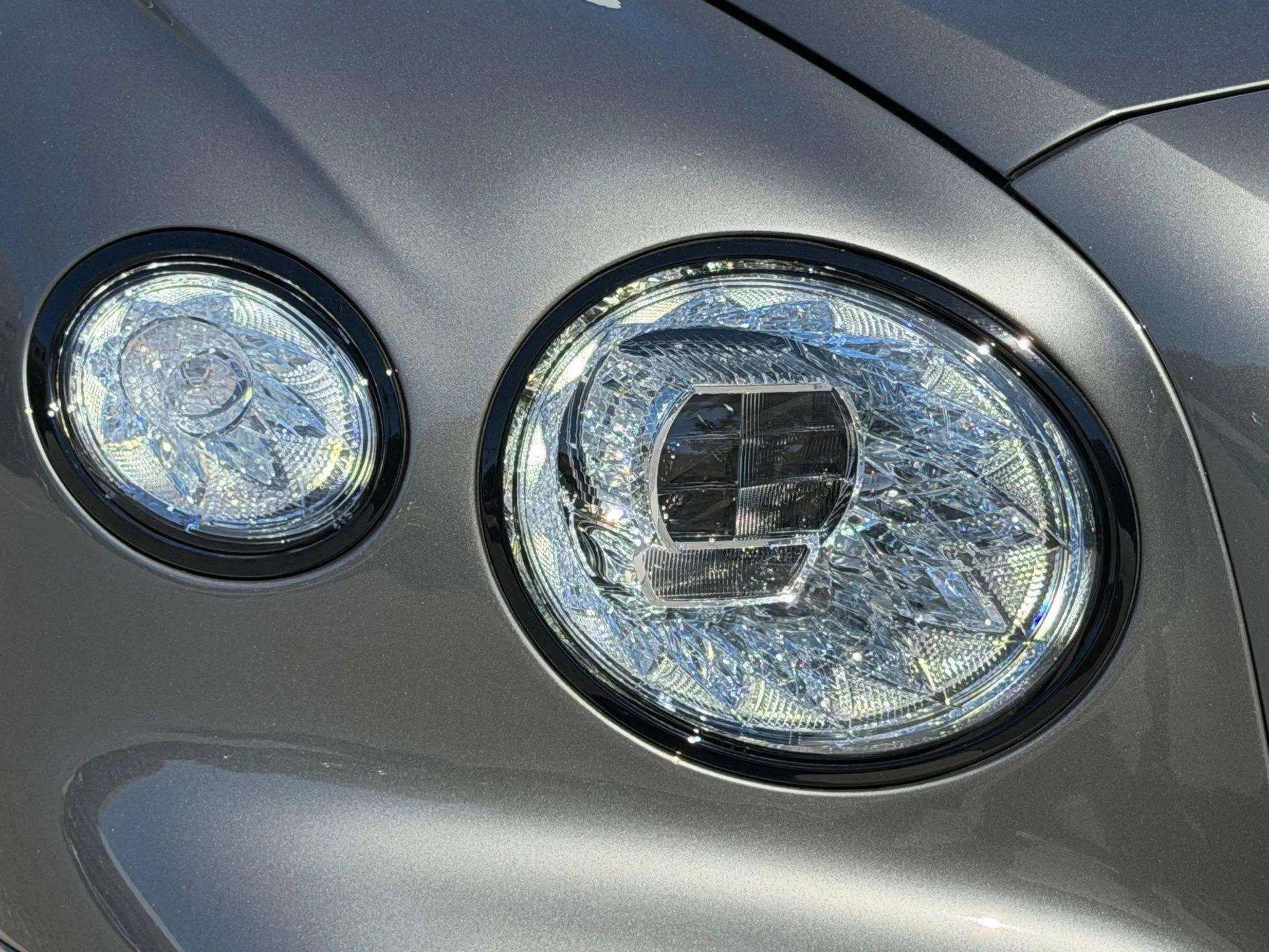 New 2026 Bentley Flying Spur Plug-In Hybrid AWD/4WD image 58