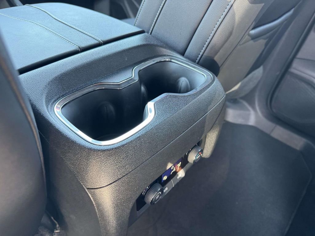 Used 2026 Chevrolet Traverse LT w/ Driver Confidence Package AWD/4WD image 11