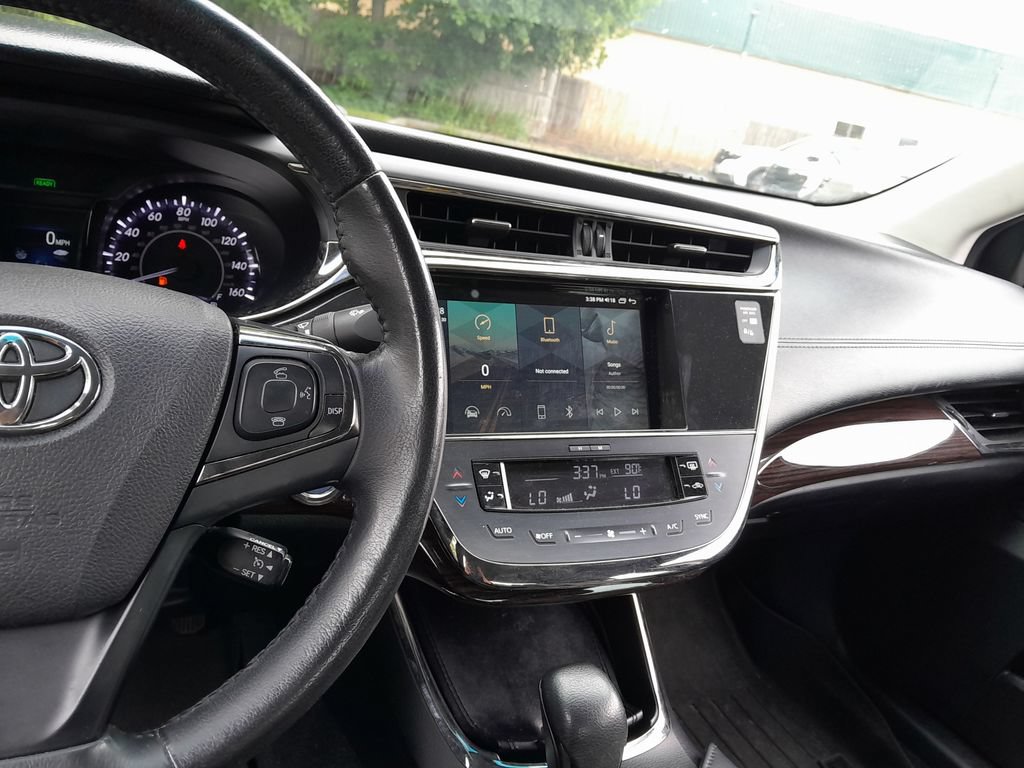 Used 2014 Toyota Avalon XLE Touring FWD image 21