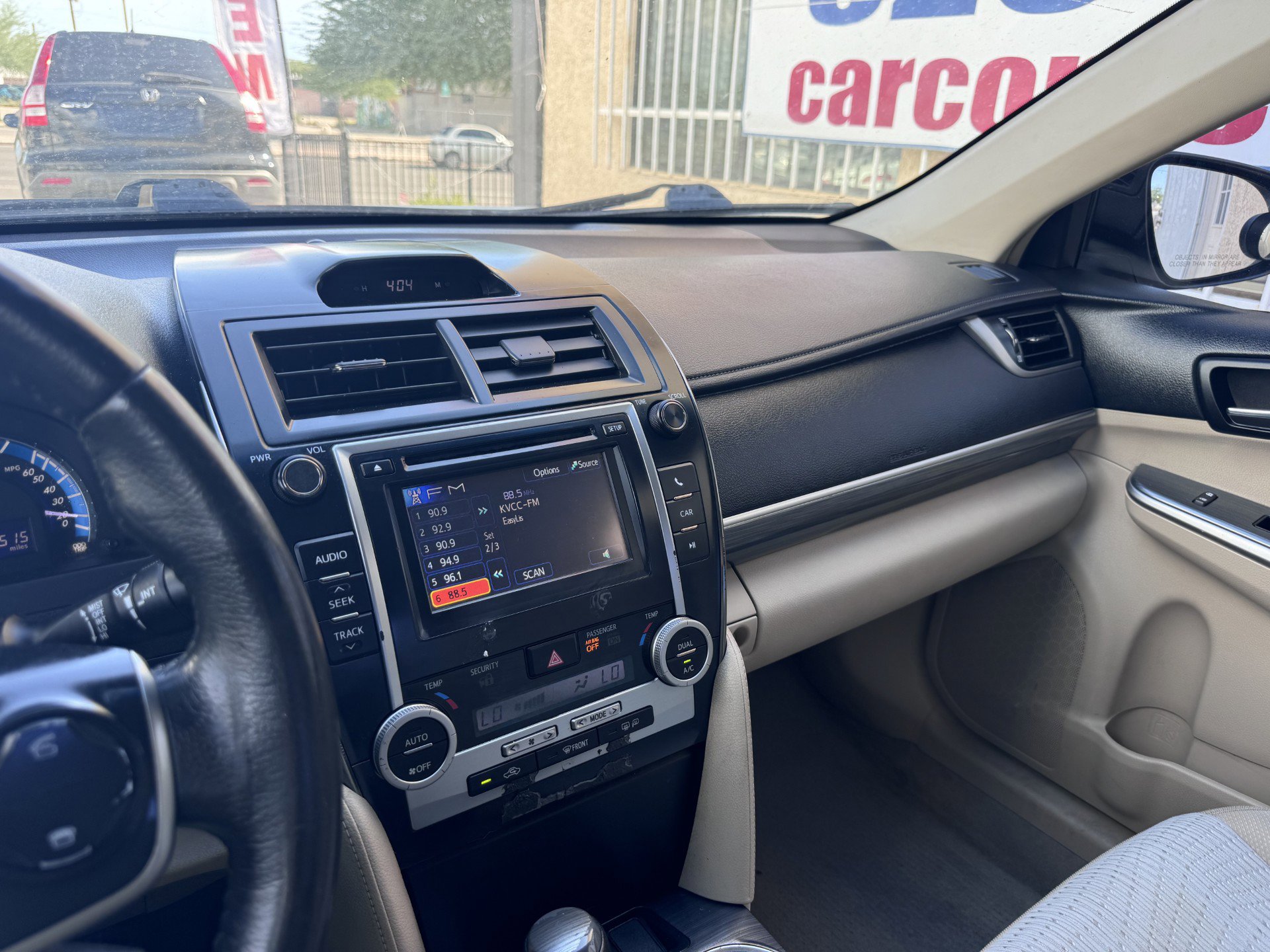Used 2012 Toyota Camry XLE image 17