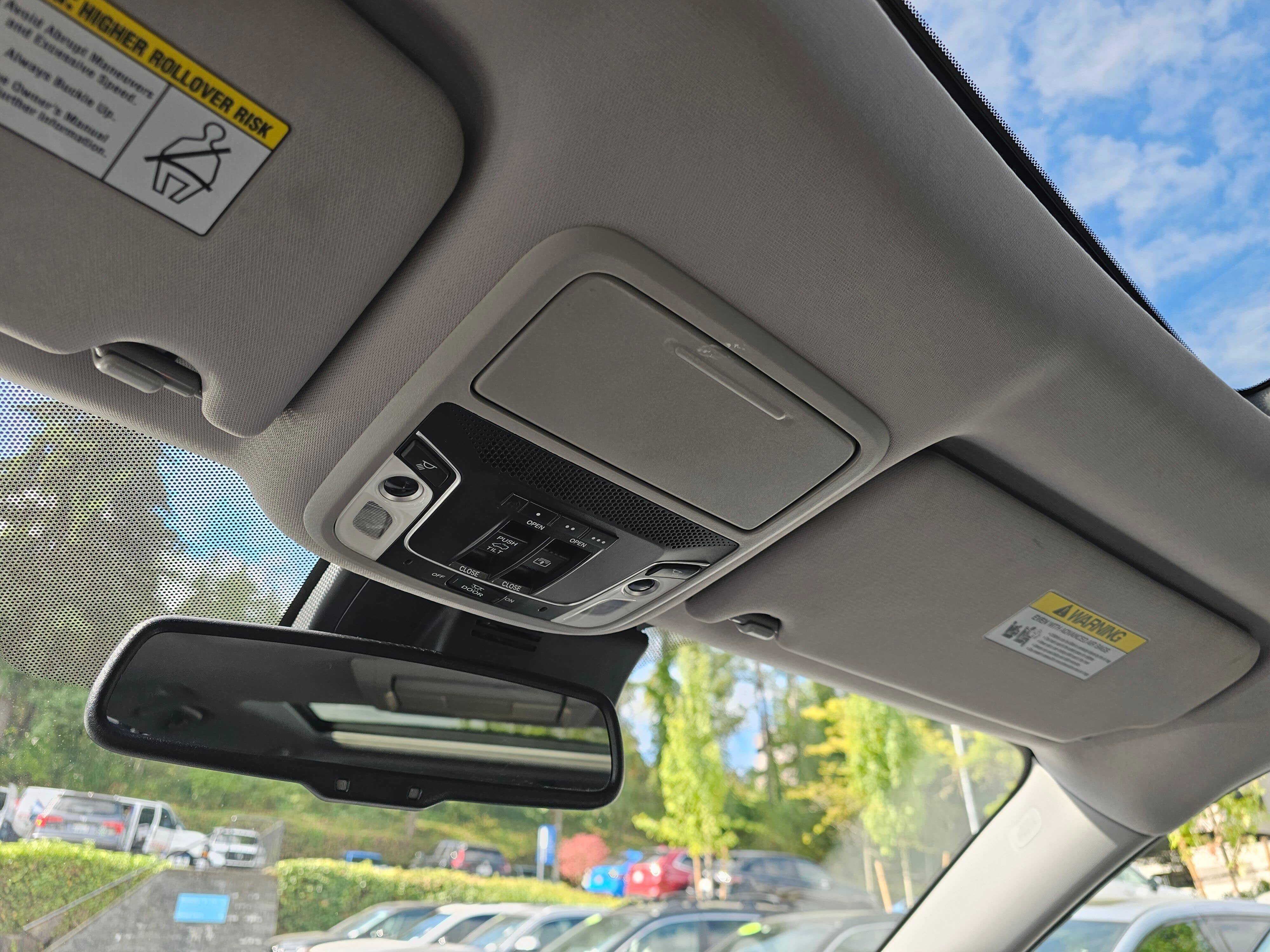Used 2016 Honda Pilot Elite image 32