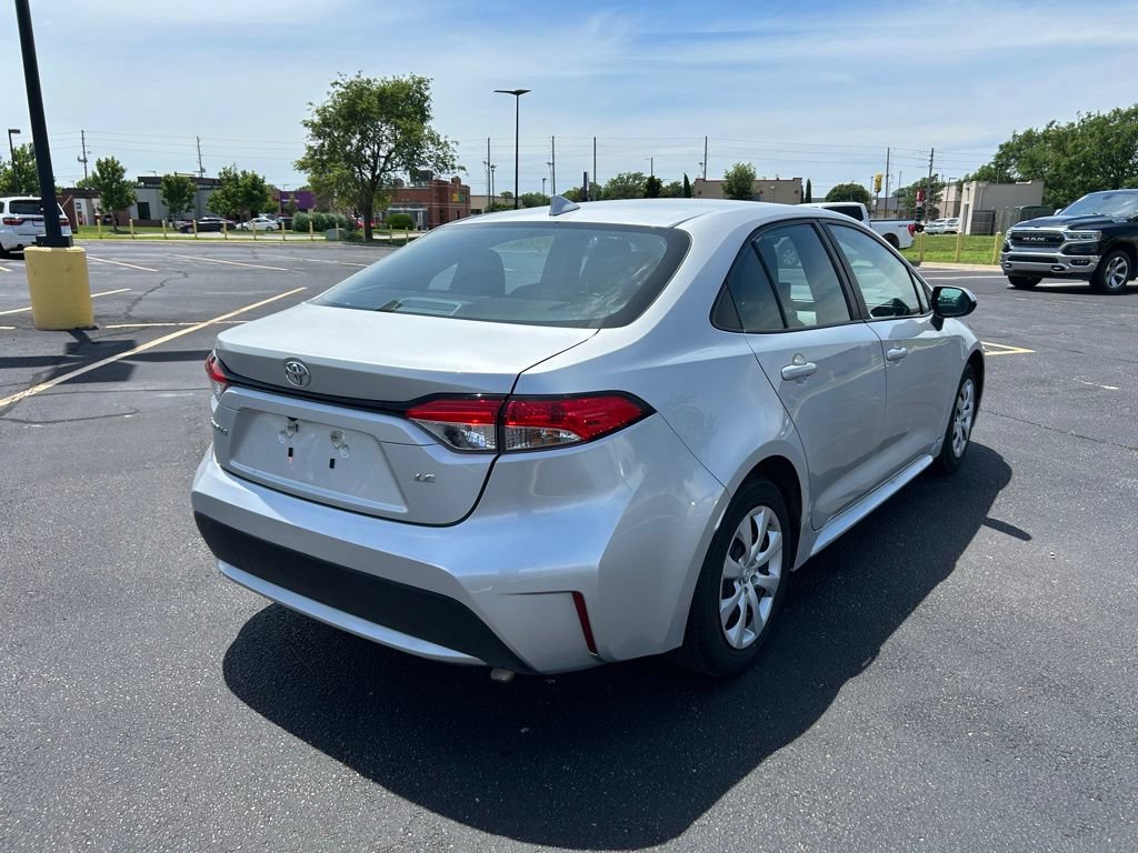 Used 2022 Toyota Corolla LE FWD image 9