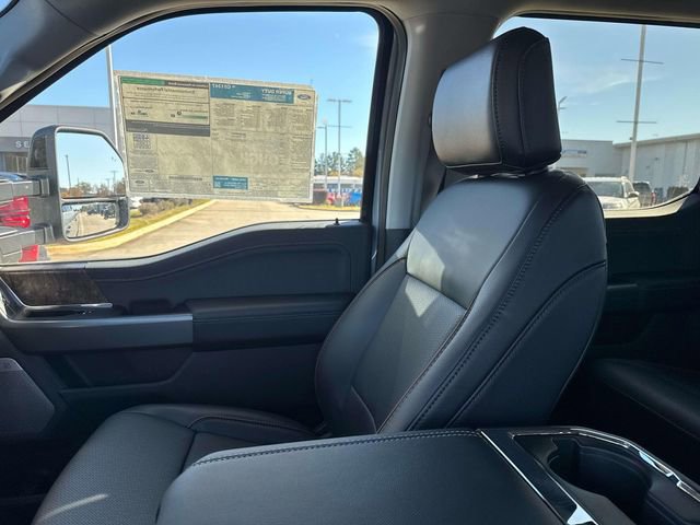 New 2026 Ford F250 Lariat w/ Black Appearance Package image 18