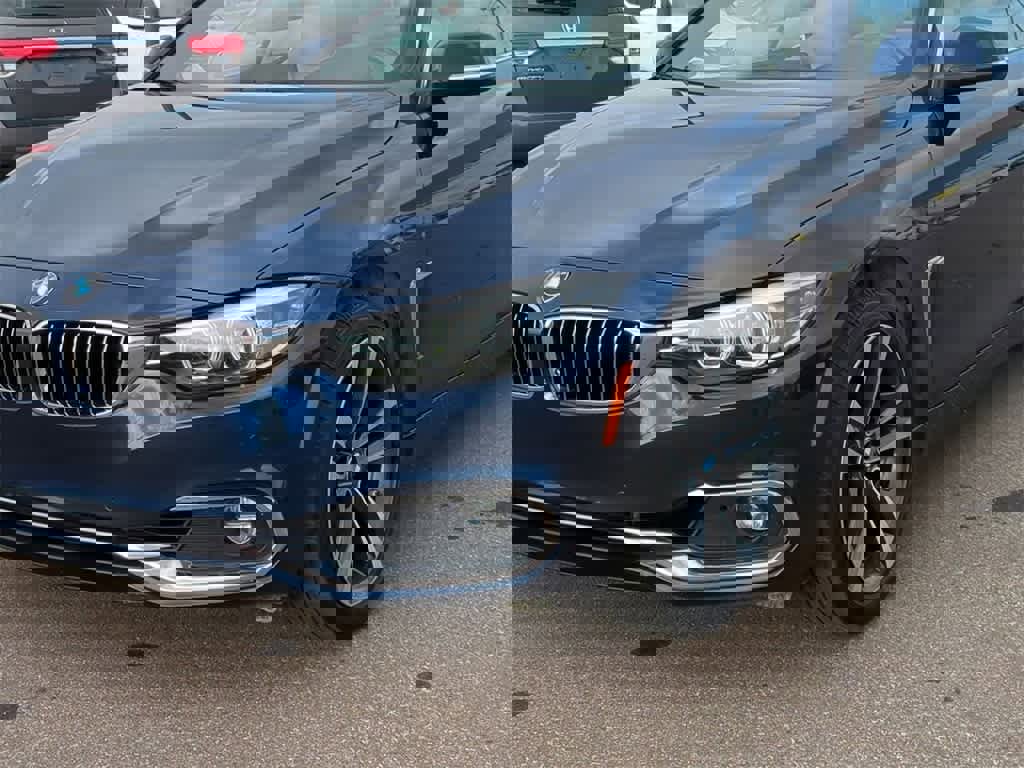 Used 2020 BMW 430i xDrive Convertible w/ Convenience Package image 3