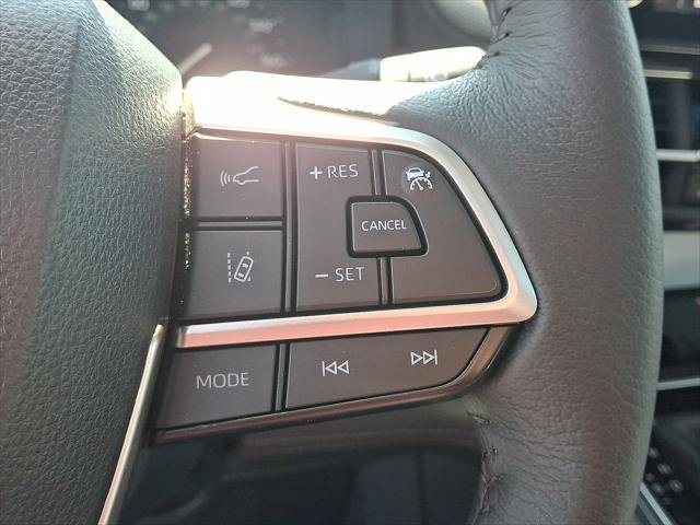 Certified 2025 Toyota Sienna XLE FWD image 19