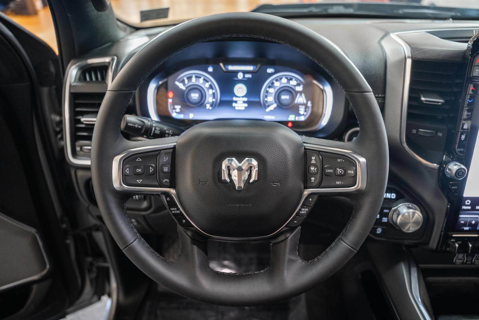 Used 2025 RAM 1500 Laramie w/ Night Edition AWD/4WD image 39