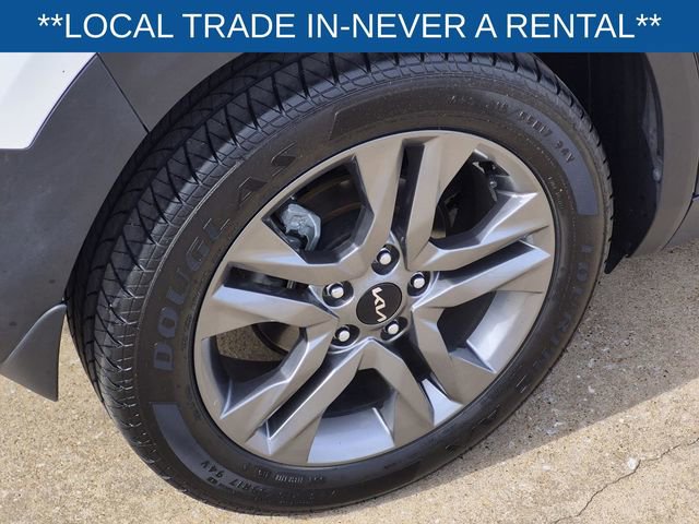 Used 2023 Kia Seltos S w/ Navigation Package image 8