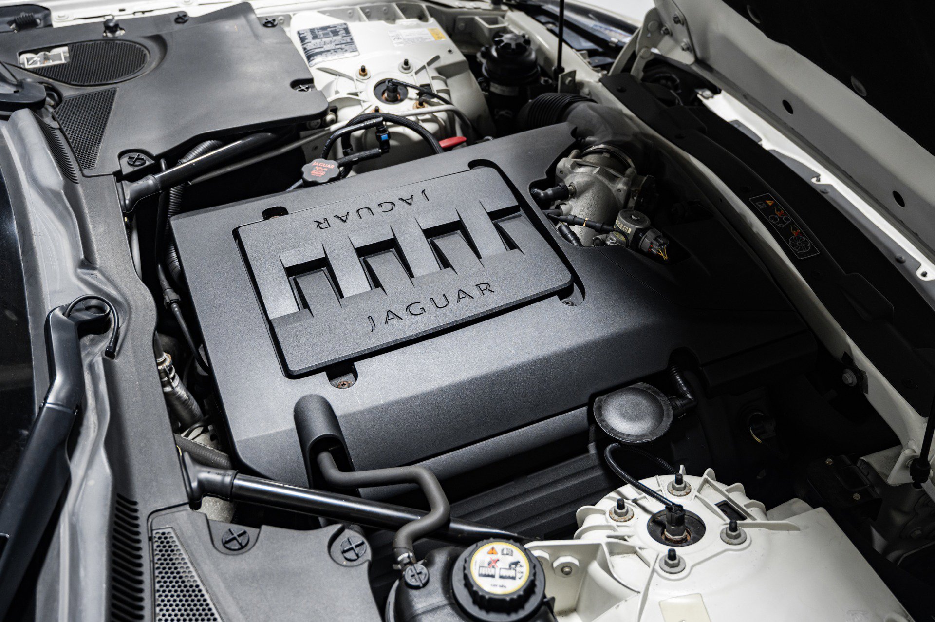 Used 2007 Jaguar XK Convertible image 33