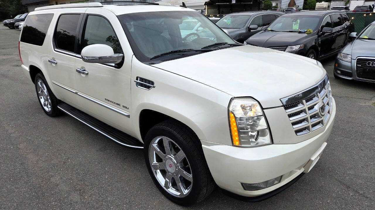 Used 2010 Cadillac Escalade ESV Luxury AWD/4WD image 19