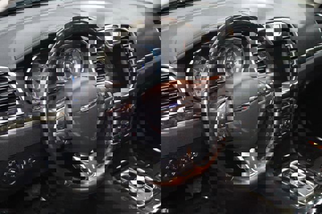 Used 2016 Chrysler 300 C image 11