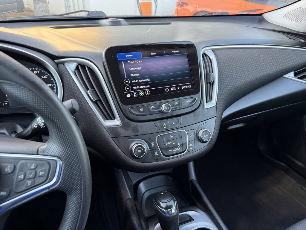 Used 2020 Chevrolet Malibu LS image 19