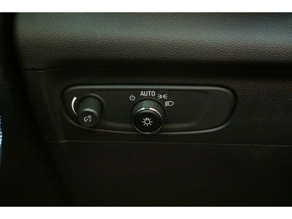 Used 2023 Buick Envision Preferred image 26