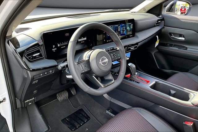 New 2026 Nissan Kicks SR w/ SR Premium Package image 7